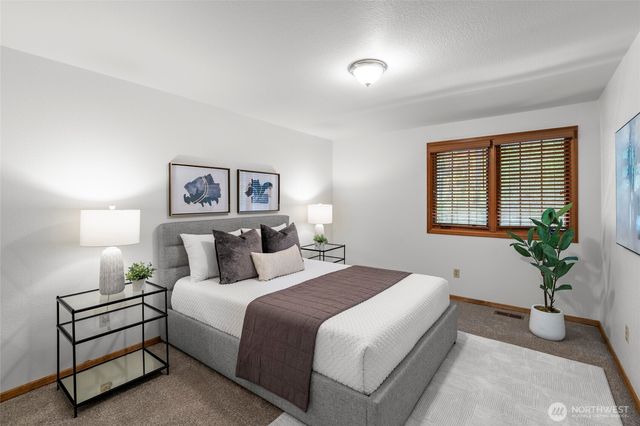 858 Illahee Drive, Fox Island, WA 98333