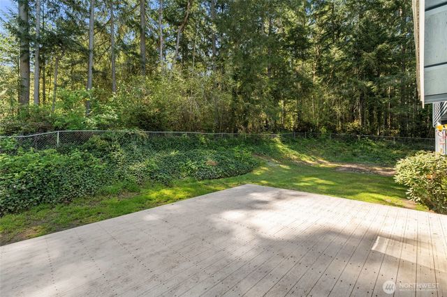 858 Illahee Drive, Fox Island, WA 98333