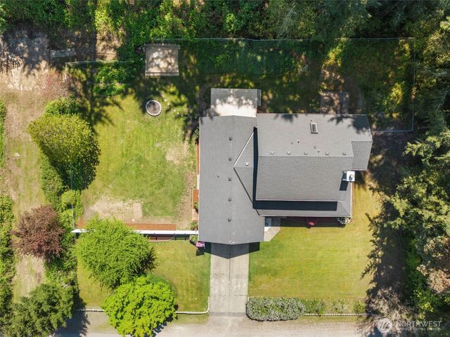 858 Illahee Drive, Fox Island, WA 98333