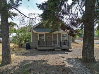 2204 E Cataldo Ave, Spokane, WA 99202