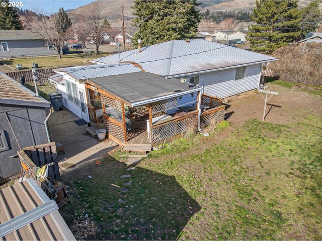 204 LAKE Ave, La Grande, OR 97850