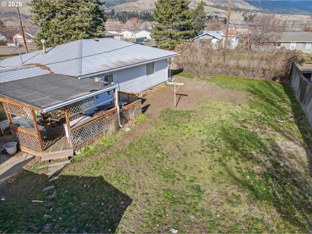 204 LAKE Ave, La Grande, OR 97850