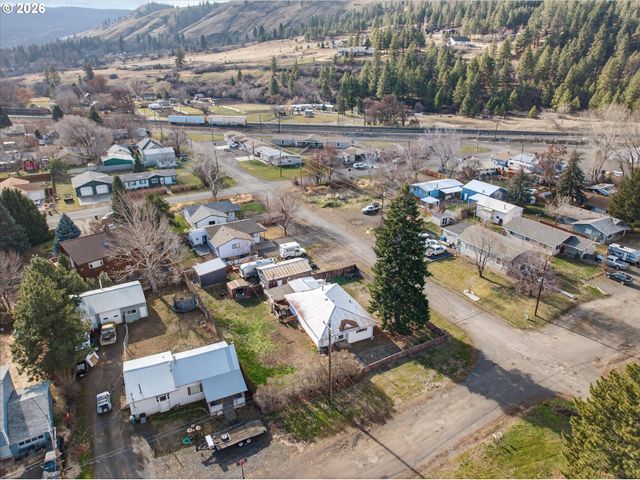 204 LAKE Ave, La Grande, OR 97850