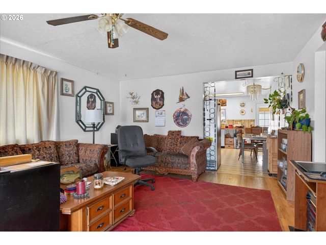 204 LAKE Ave, La Grande, OR 97850