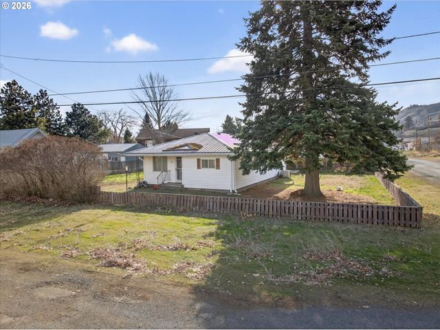 204 LAKE Ave, La Grande, OR 97850