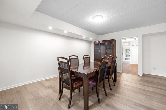 15 OAKRIDGE CT, Lutherville Timonium, MD 21093