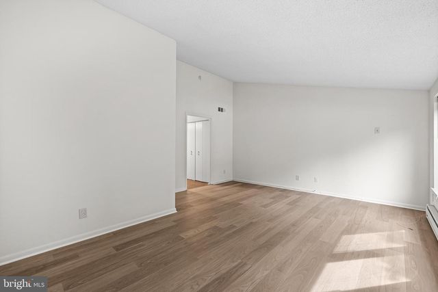 15 OAKRIDGE CT, Lutherville Timonium, MD 21093