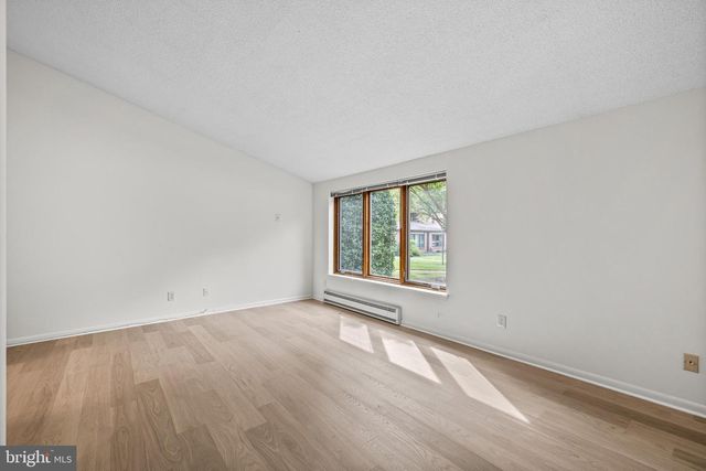 15 OAKRIDGE CT, Lutherville Timonium, MD 21093