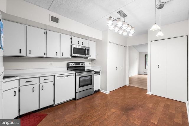 15 OAKRIDGE CT, Lutherville Timonium, MD 21093