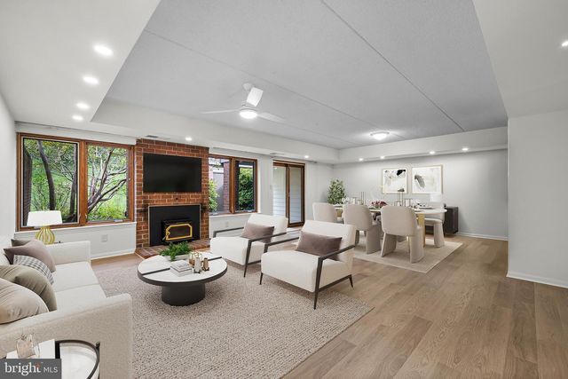 15 OAKRIDGE CT, Lutherville Timonium, MD 21093