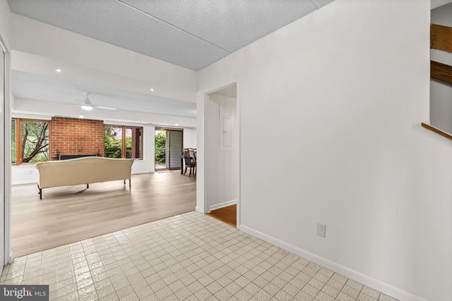 15 OAKRIDGE CT, Lutherville Timonium, MD 21093