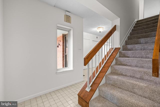 15 OAKRIDGE CT, Lutherville Timonium, MD 21093