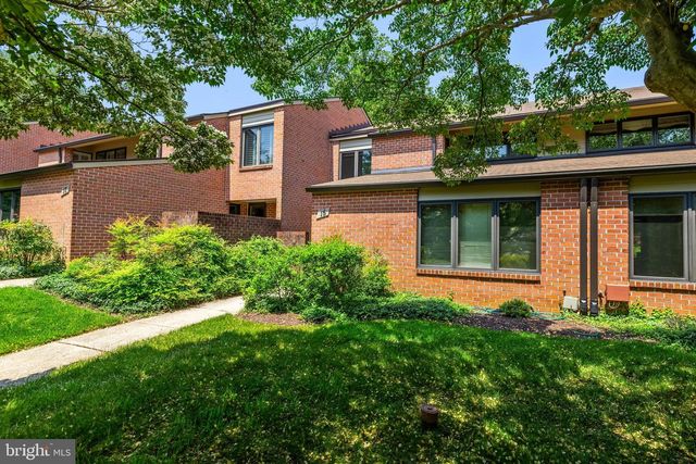 15 OAKRIDGE CT, Lutherville Timonium, MD 21093