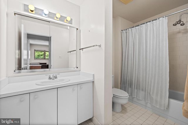 15 OAKRIDGE CT, Lutherville Timonium, MD 21093