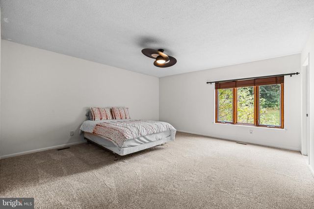 15 OAKRIDGE CT, Lutherville Timonium, MD 21093