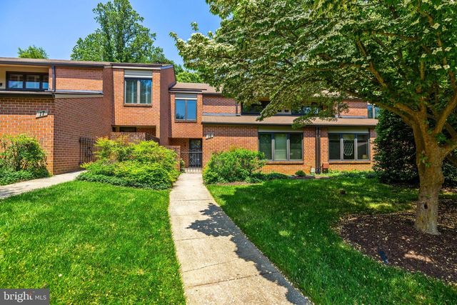 15 OAKRIDGE CT, Lutherville Timonium, MD 21093