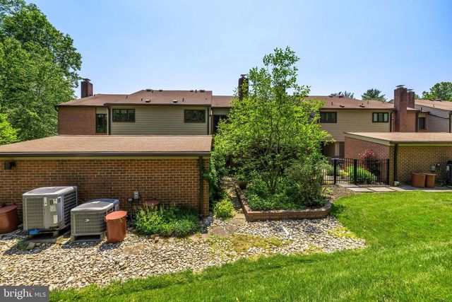 15 OAKRIDGE CT, Lutherville Timonium, MD 21093