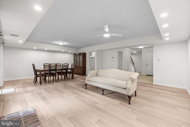 15 OAKRIDGE CT, Lutherville Timonium, MD 21093