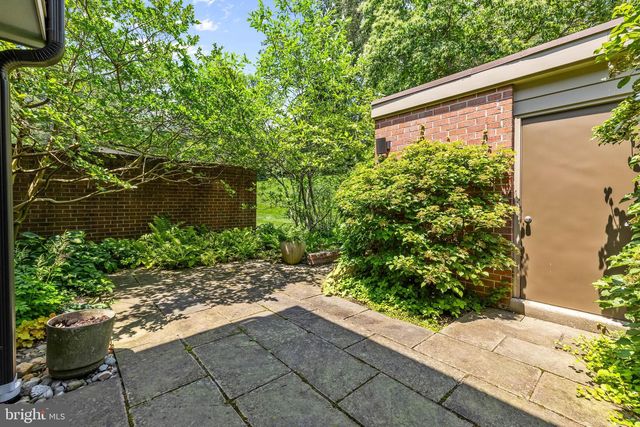 15 OAKRIDGE CT, Lutherville Timonium, MD 21093