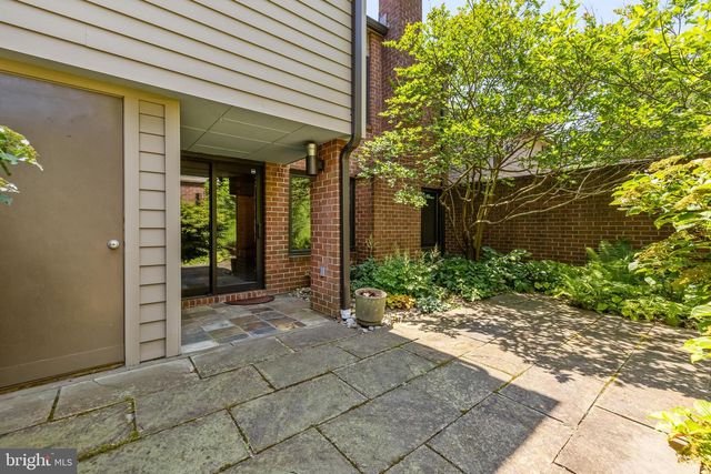 15 OAKRIDGE CT, Lutherville Timonium, MD 21093