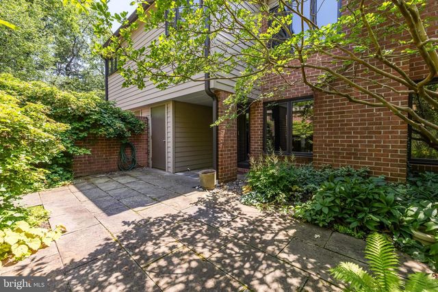 15 OAKRIDGE CT, Lutherville Timonium, MD 21093