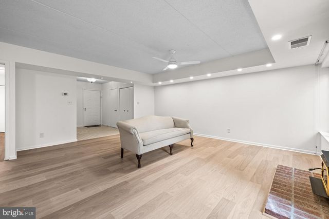 15 OAKRIDGE CT, Lutherville Timonium, MD 21093