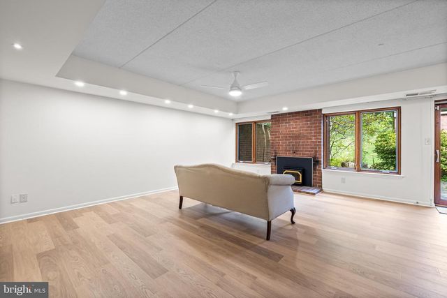 15 OAKRIDGE CT, Lutherville Timonium, MD 21093