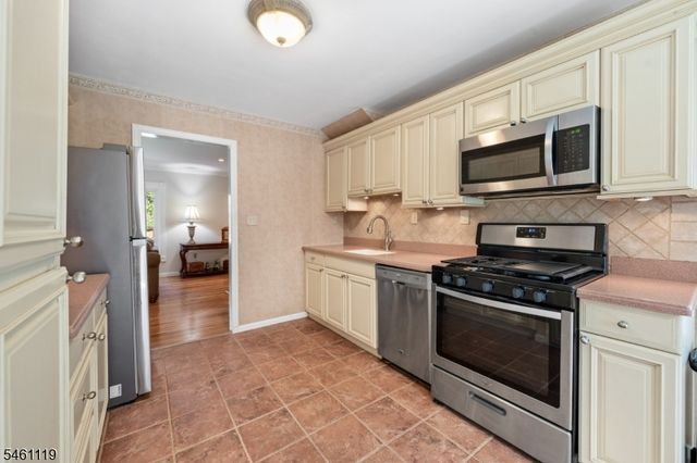 1983 Holland Brook Rd, Branchburg Twp., NJ 08876