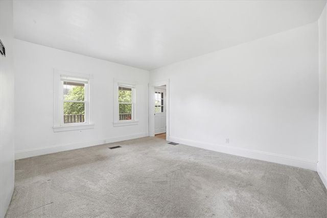 135 High St, Findlay Twp, PA 15126