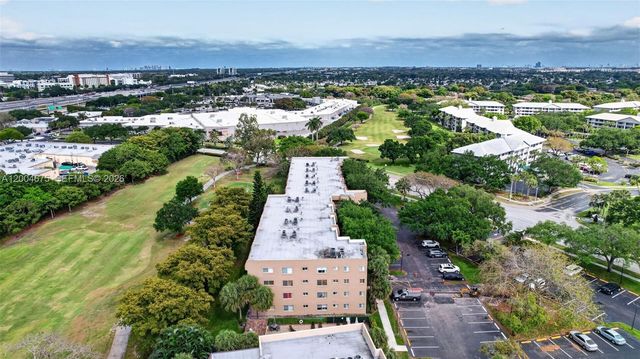 9470 Tangerine Pl 105, Davie, FL 33324