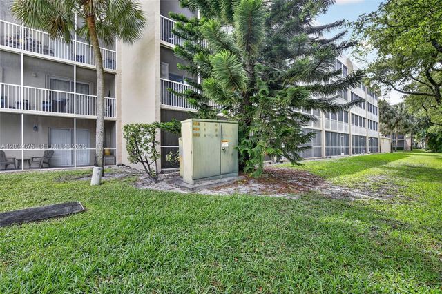 9470 Tangerine Pl 105, Davie, FL 33324