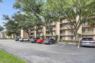 9470 Tangerine Pl 105, Davie, FL 33324