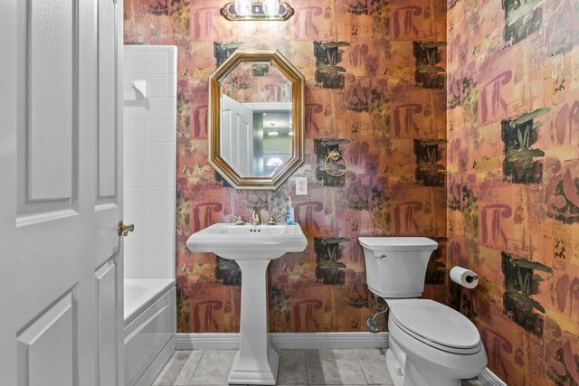 1404 Pine Needles Lane 2304, Lexington, KY 40513