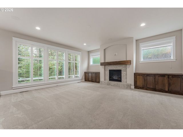 8129 Se 145TH Ct, Portland, OR 97236