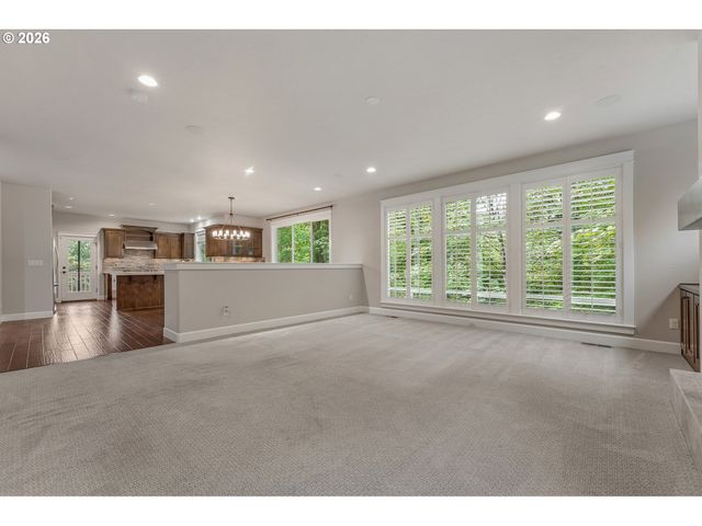 8129 Se 145TH Ct, Portland, OR 97236
