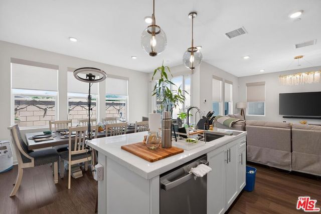 4092 Spring Haven Lane, Corona, CA 92883