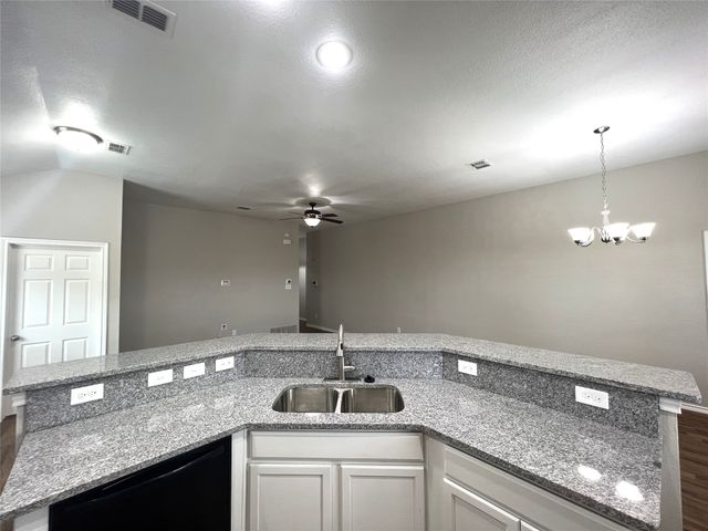 9748 Sparrow Hawk Lane, Fort Worth, TX 76108