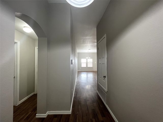 9748 Sparrow Hawk Lane, Fort Worth, TX 76108
