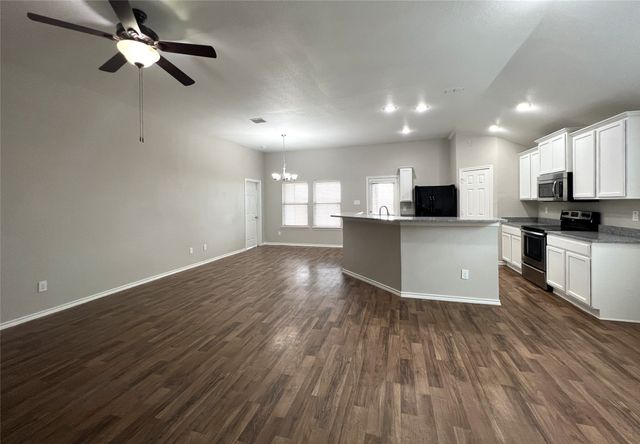 9748 Sparrow Hawk Lane, Fort Worth, TX 76108