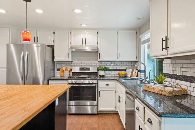 1408 Santander Ct, Davis, CA 95618