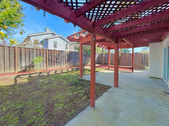 1408 Santander Ct, Davis, CA 95618