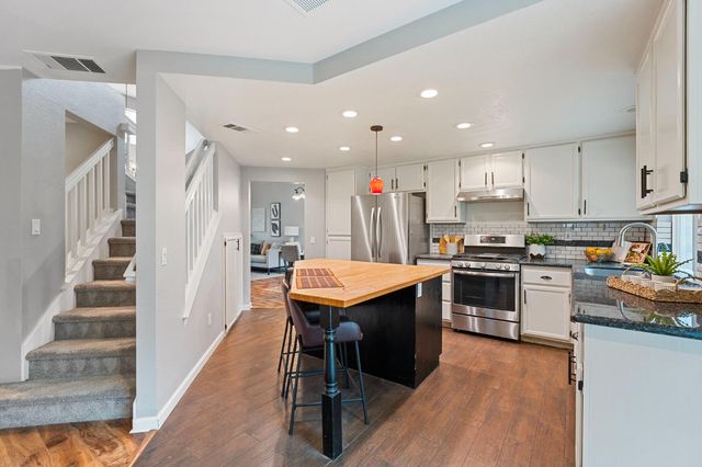 1408 Santander Ct, Davis, CA 95618