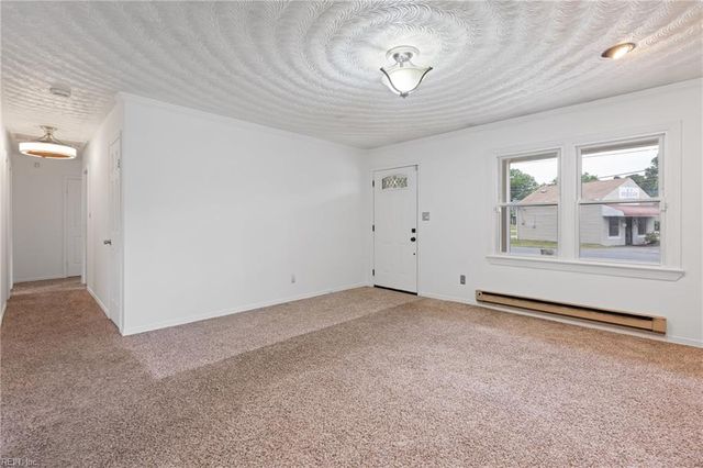 902 Annette ST, Chesapeake, VA 23324