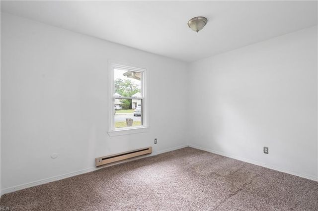 902 Annette ST, Chesapeake, VA 23324