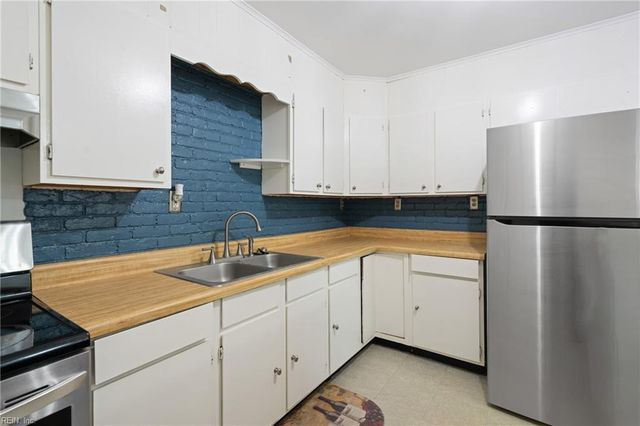 902 Annette ST, Chesapeake, VA 23324