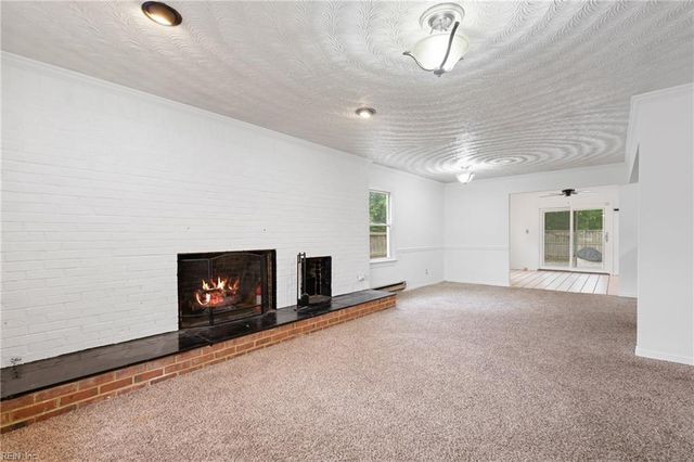 902 Annette ST, Chesapeake, VA 23324