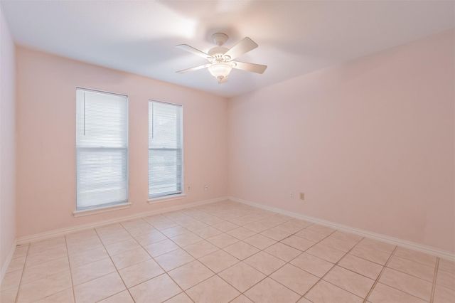 2403 Radcliffe Drive, Arlington, TX 76012