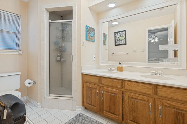 2403 Radcliffe Drive, Arlington, TX 76012