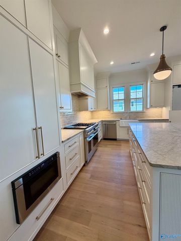 14 Eddy Street NW, Huntsville, AL 35806