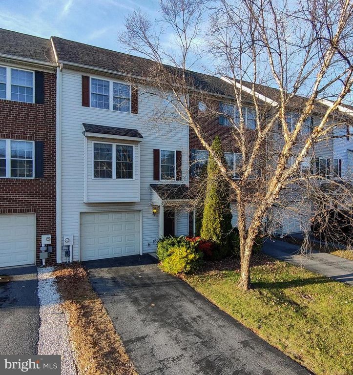 17 EFFIE LN, Martinsburg, WV 25404